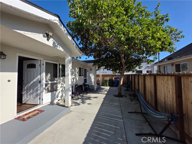 1046 N Banning Boulevard, Wilmington CA: https://media.crmls.org/medias/e261c321-c5b9-4465-9a19-1da193e6d5f2.jpg