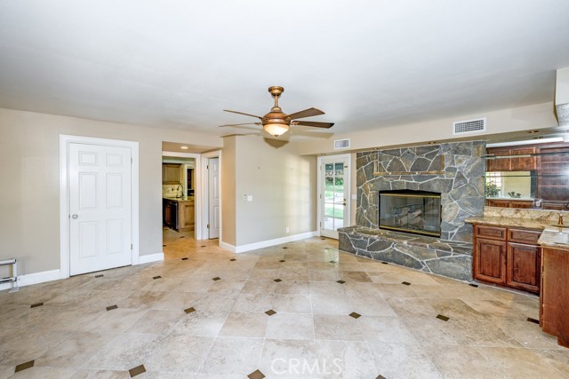 Detail Gallery Image 16 of 64 For 1101 Hacienda Dr, Simi Valley,  CA 93065 - 4 Beds | 3/1 Baths