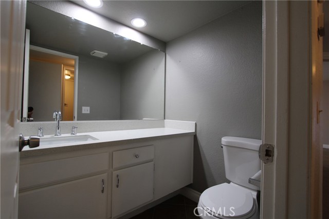 Detail Gallery Image 11 of 13 For 1701 Independence Ave, Redlands,  CA 92374 - 4 Beds | 2/1 Baths