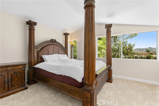 24572 Via Del Oro, Laguna Niguel CA: https://media.crmls.org/medias/e2626fb1-b335-4144-b20a-b3014122b766.jpg