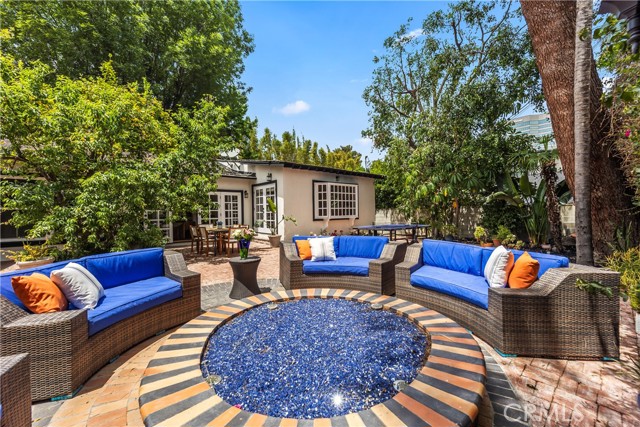 Detail Gallery Image 39 of 43 For 4428 Saugus Ave, Sherman Oaks,  CA 91403 - 4 Beds | 4 Baths