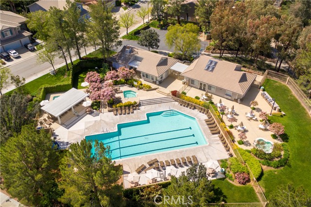 27705 Essex Place, Valencia CA: https://media.crmls.org/medias/e2628fa4-e3df-4cbf-b6d8-2d2b94707ea5.jpg