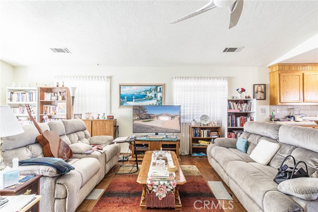 Detail Gallery Image 12 of 75 For 14666 Cool Glen, Helendale,  CA 92342 - 3 Beds | 2 Baths