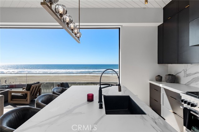 Detail Gallery Image 37 of 53 For 2200 the Strand a,  Manhattan Beach,  CA 90266 - 2 Beds | 2 Baths