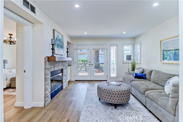 40 Lobelia, Rancho Santa Margarita CA: https://media.crmls.org/medias/e263557f-f91a-451a-b485-2ab95df4a50b.jpg