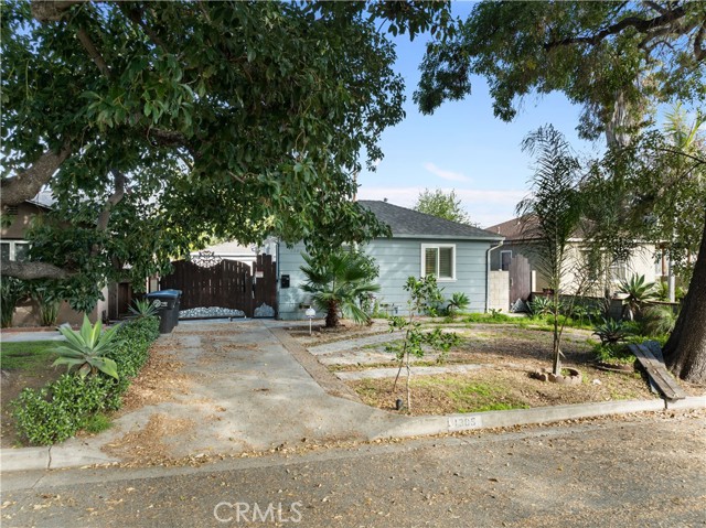 Detail Gallery Image 2 of 32 For 1305 Aristo, Glendale,  CA 91201 - – Beds | – Baths