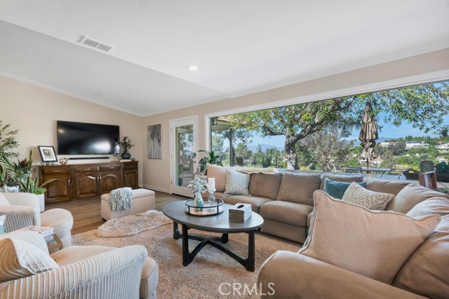 Detail Gallery Image 13 of 50 For 11431 Porter Valley, Porter Ranch,  CA 91326 - 3 Beds | 2 Baths