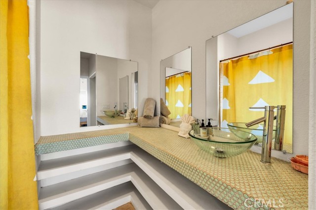 7423 Juniper Road, Joshua Tree CA: https://media.crmls.org/medias/e2645743-03ab-41c0-99b7-20a0a7aae72f.jpg