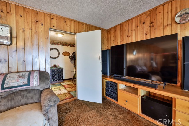 Detail Gallery Image 10 of 40 For 22972 Valley View Dr, Crestline,  CA 92325 - 4 Beds | 3 Baths
