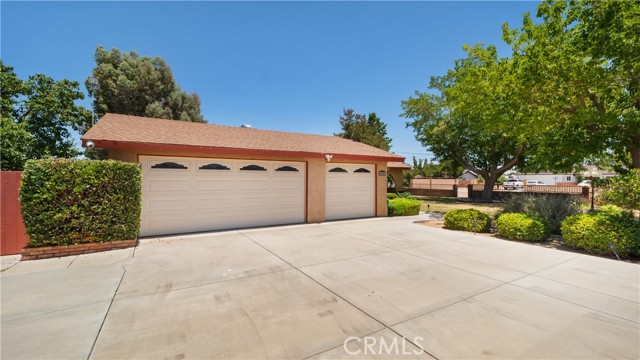 4309 W Avenue K12, Lancaster CA: https://media.crmls.org/medias/e265c09c-ecb7-4cf7-a4a4-ac4f05adba58.jpg