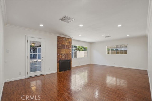 Detail Gallery Image 5 of 37 For 6527 Buffalo, Van Nuys,  CA 91401 - 3 Beds | 2 Baths