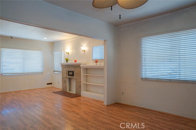 7029 4th Avenue, Los Angeles CA: https://media.crmls.org/medias/e26683bb-753d-487e-bdec-6d026e6fec00.jpg