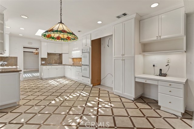 Eat-in kitchen.