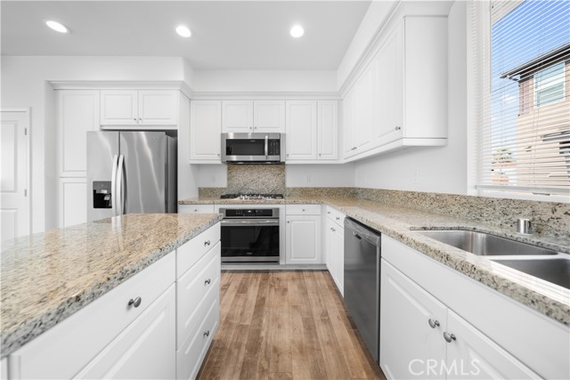 7356 Luminaire Place, Rancho Cucamonga CA: https://media.crmls.org/medias/e2670c62-3a65-4a8b-a865-feb7aaa12701.jpg