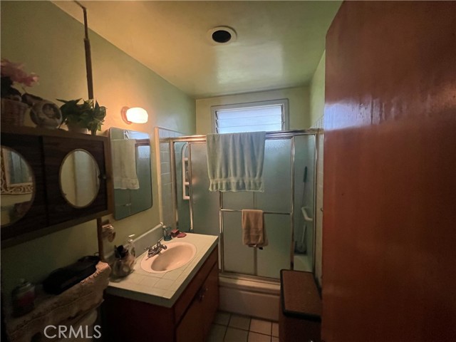 10842 Pine Street, Los Alamitos CA: https://media.crmls.org/medias/e2672087-0229-49eb-afb1-19cc6d668920.jpg
