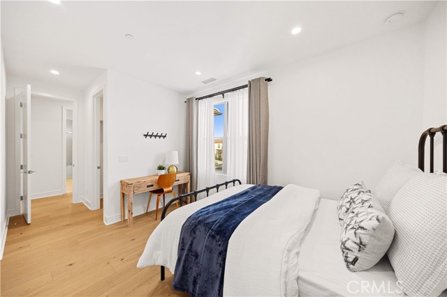 Detail Gallery Image 47 of 74 For 113 Imagination Trail, Irvine,  CA 92620 - 4 Beds | 3/1 Baths