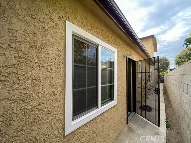 Detail Gallery Image 1 of 13 For 7090 N Atlantic Pl a,  Long Beach,  CA 90805 - 1 Beds | 1 Baths