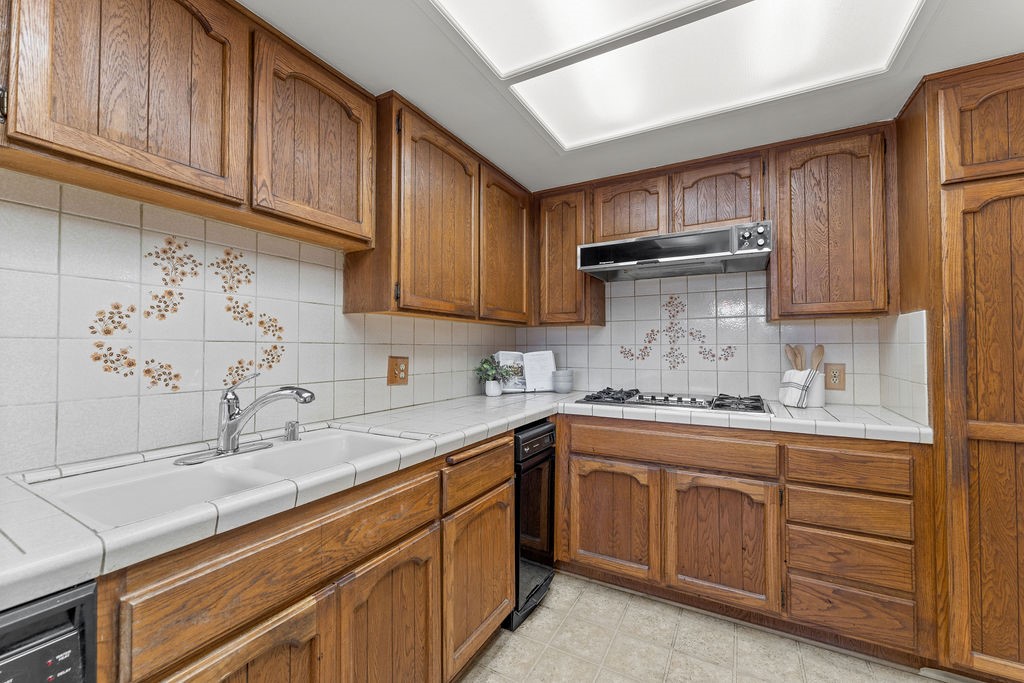 Detail Gallery Image 22 of 46 For 1150 W 13th St #204,  San Pedro,  CA 90731 - 2 Beds | 2 Baths