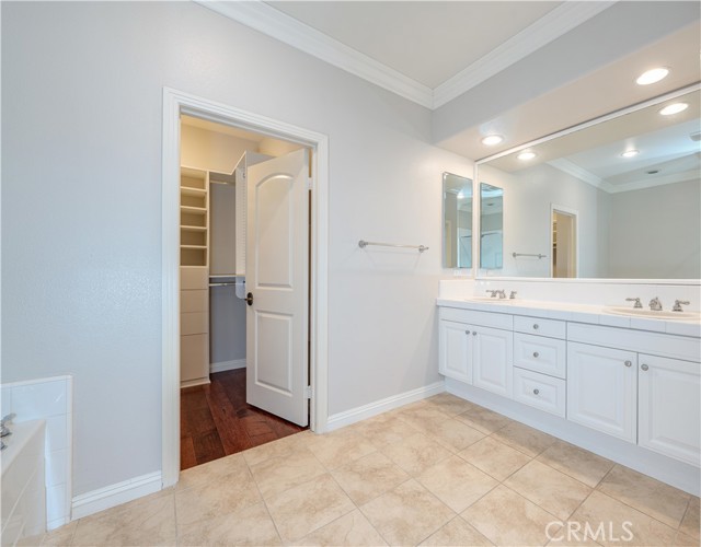 Detail Gallery Image 24 of 40 For 30 Long Fellow, Irvine,  CA 92620 - 4 Beds | 3 Baths