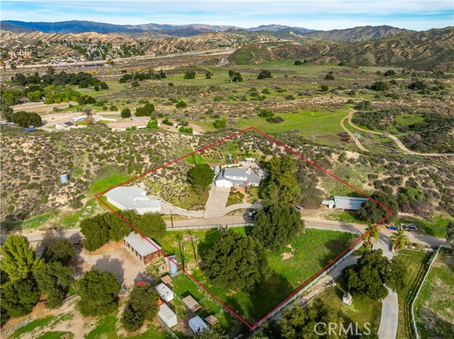 28132 Oak Spring Canyon, Canyon Country CA: https://media.crmls.org/medias/e268bce1-efcd-4fad-96ff-064b5c6961ca.jpg