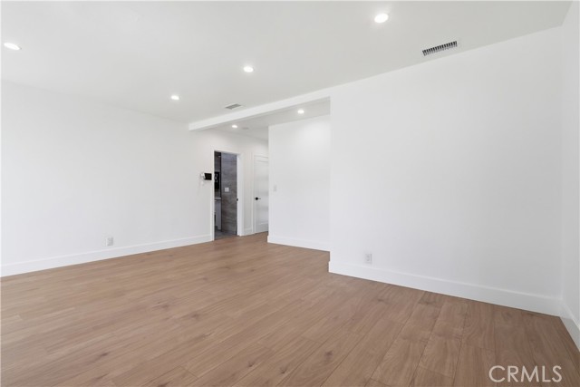 Detail Gallery Image 3 of 19 For 9841 Stanwin, Arleta,  CA 91331 - 3 Beds | 2 Baths