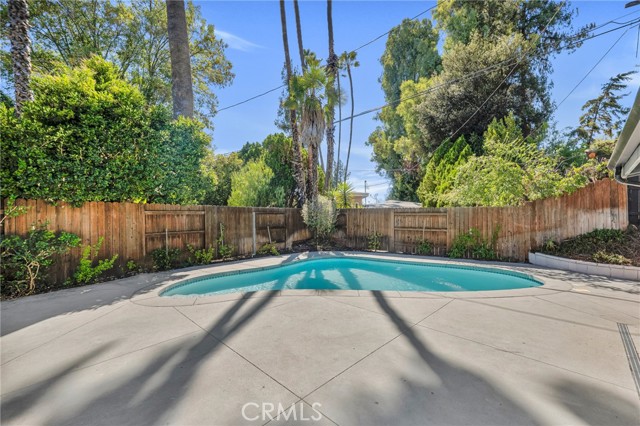 Detail Gallery Image 30 of 40 For 4941 Rigoletto St, Woodland Hills,  CA 91364 - 3 Beds | 2/1 Baths