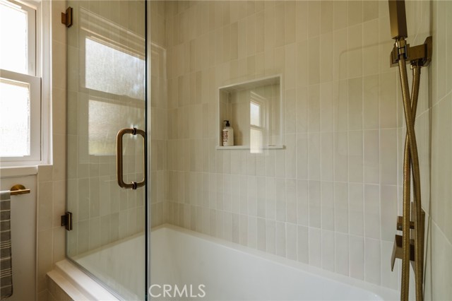 Detail Gallery Image 18 of 21 For 4646 Jessica Dr, Los Angeles,  CA 90065 - 3 Beds | 2 Baths