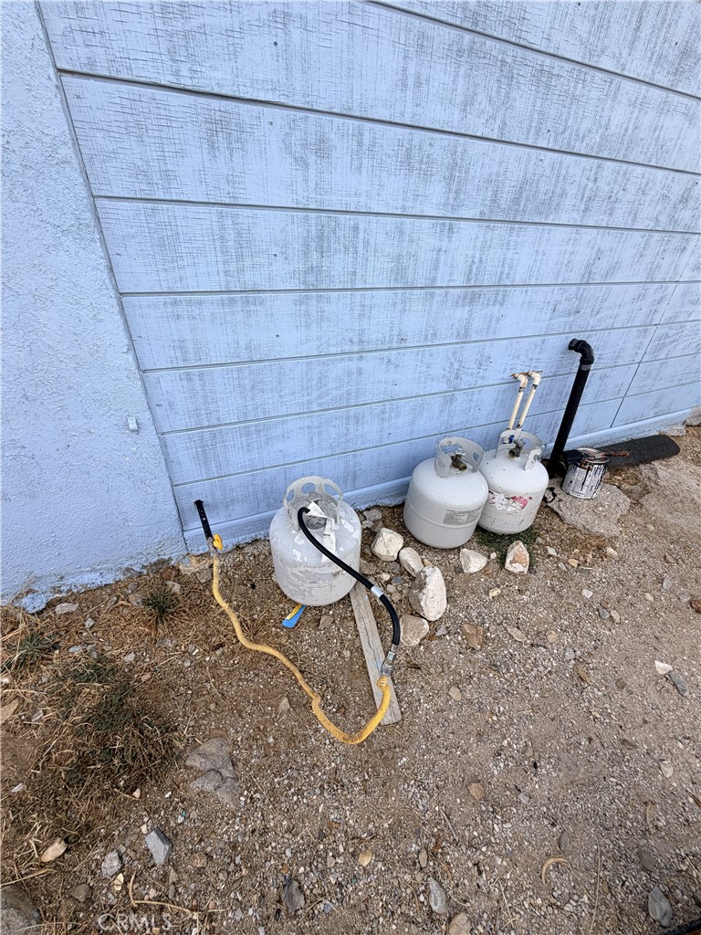 https://media.crmls.org/medias/e26a7c1d-8175-4b89-89f0-be4c59024f92.jpg?preset=X-Large