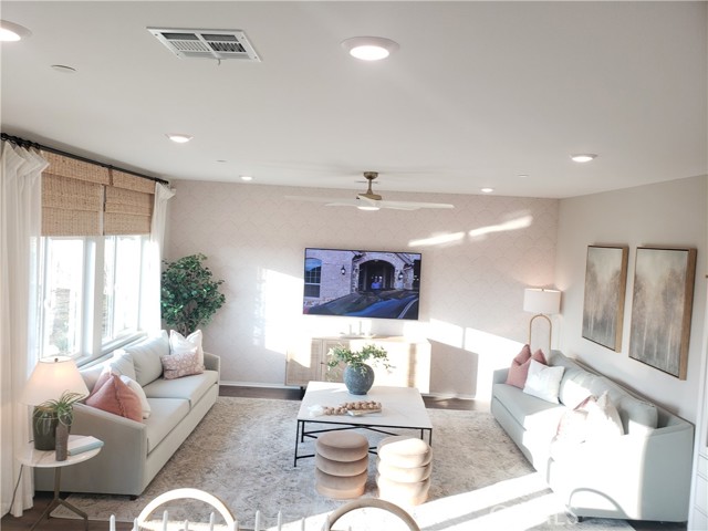 31390 Autumn Blaze Drive, Winchester CA: https://media.crmls.org/medias/e26ca29f-5348-489c-8504-75bfeb1962e2.jpg