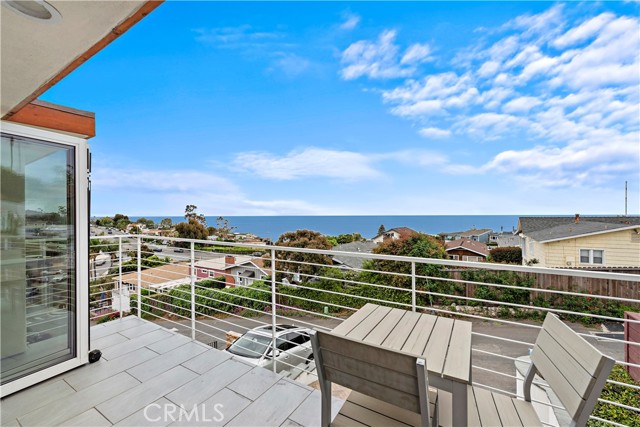 Detail Gallery Image 11 of 44 For 2760 Highland Way, Laguna Beach,  CA 92651 - 3 Beds | 3 Baths