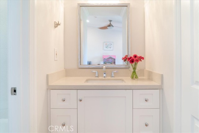 2000 Mathews Avenue, Redondo Beach, California 90278, 2 Bedrooms Bedrooms, ,1 BathroomBathrooms,Residential,Sold,Mathews,SB22063951