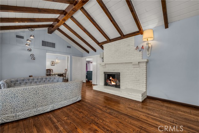 4317 Petit Avenue photo 6