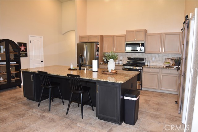 Detail Gallery Image 5 of 23 For 4140 Mondavi Ave, Merced,  CA 95348 - 3 Beds | 2 Baths