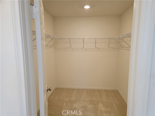 MASTER BEDROOM WALKING CLOSET