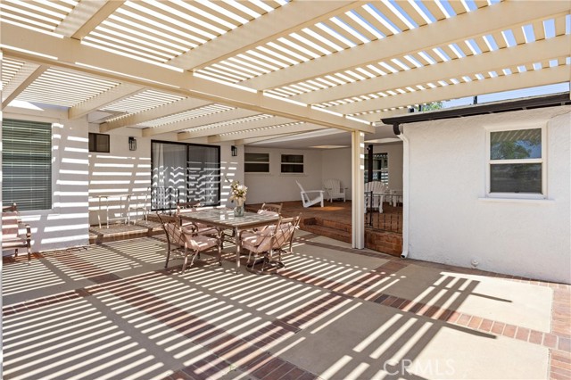 1049 2nd Street, Norco CA: https://media.crmls.org/medias/e271cacb-b29f-44bb-891c-19fb9a947185.jpg