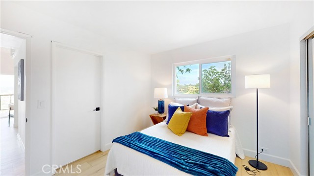 496 Crane Boulevard, Los Angeles CA: https://media.crmls.org/medias/e2726317-4a13-42df-b0a6-a4a70fd782be.jpg