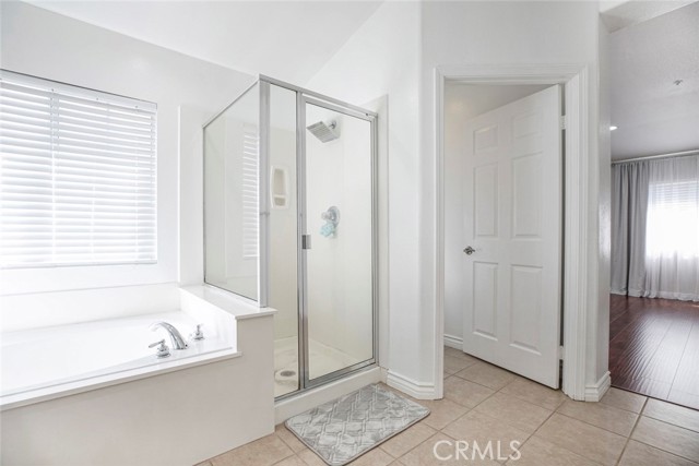 12134 Via Santa Marta, Sylmar CA: https://media.crmls.org/medias/e2727344-c0da-4e49-a06f-4c3c91fbe6a1.jpg