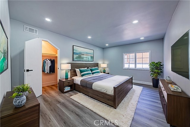 Detail Gallery Image 11 of 39 For 5334 S Victoria Ave, Los Angeles,  CA 90043 - 4 Beds | 3 Baths