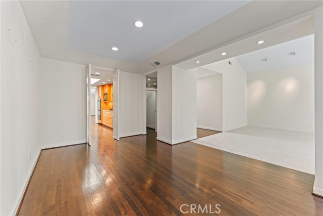 Detail Gallery Image 10 of 39 For 6 Rue Marseille, Newport Beach,  CA 92660 - 3 Beds | 2/1 Baths