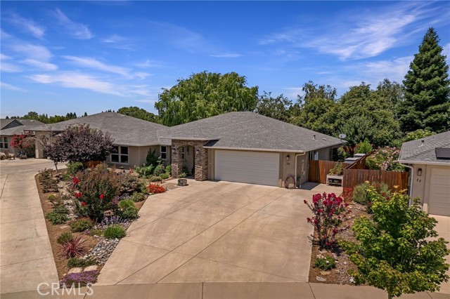10 Harmony Park Circle, Chico CA: https://media.crmls.org/medias/e2732cd5-76da-4c12-8f62-20c97f5726fd.jpg