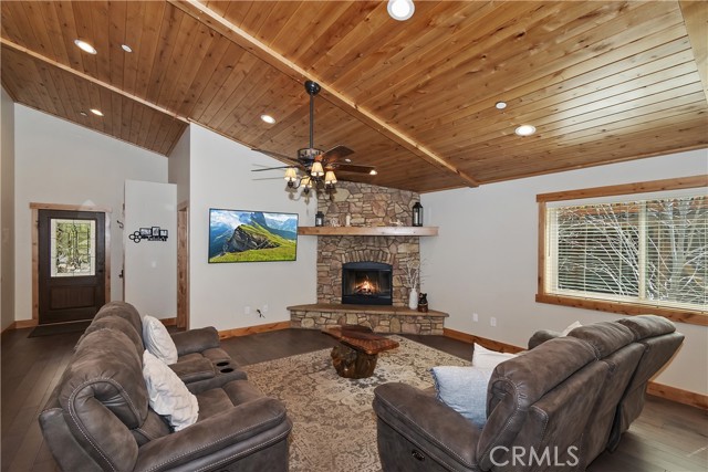 Detail Gallery Image 6 of 27 For 764 Conklin, Big Bear Lake,  CA 92315 - 3 Beds | 2 Baths