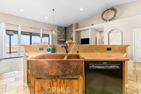 Detail Gallery Image 10 of 70 For 62398 Cope Ln, Joshua Tree,  CA 92252 - 5 Beds | 2/1 Baths