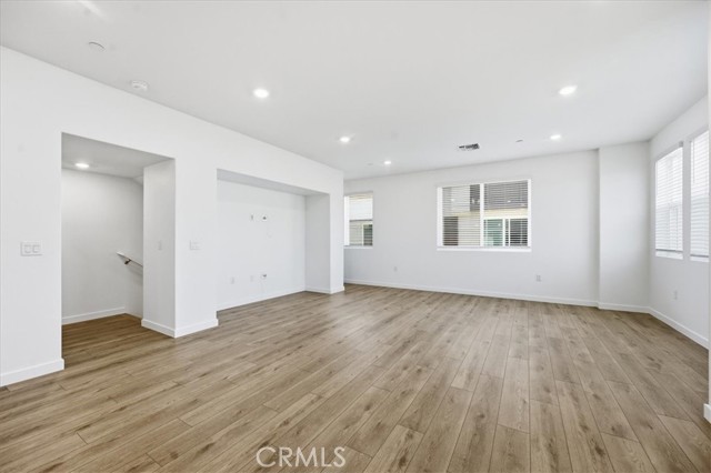 Detail Gallery Image 6 of 28 For 9323 via Azul, Pico Rivera,  CA 90660 - 3 Beds | 3 Baths