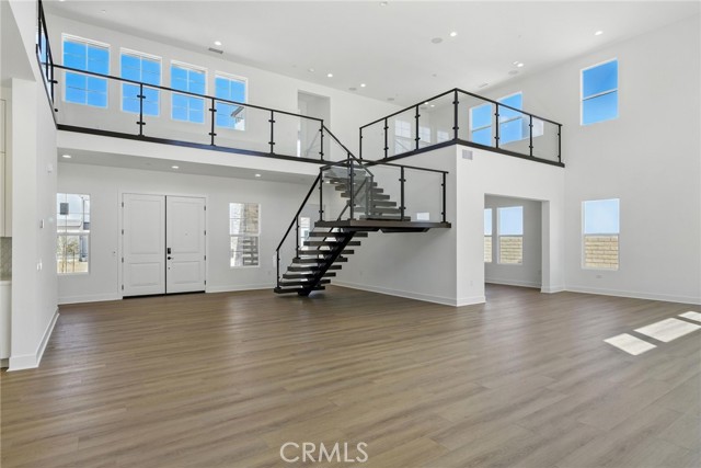 24186 N Camino Cascada, Valencia CA: https://media.crmls.org/medias/e2740228-e7d8-471b-9651-01990ebb1b0a.jpg