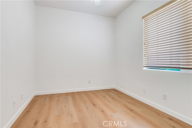 38932 Cherry Point Lane, Murrieta CA: https://media.crmls.org/medias/e2743579-e82b-4d0e-be1e-8c524afe6ae4.jpg