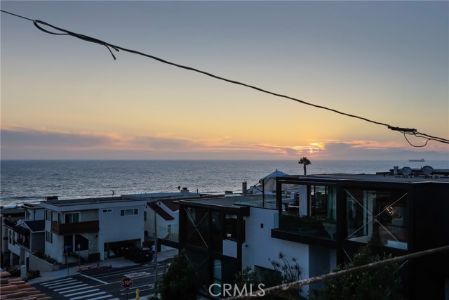 216 1st Street, Manhattan Beach, California 90266, 3 Bedrooms Bedrooms, ,4 BathroomsBathrooms,Residential,Sold,1st,SB21166941