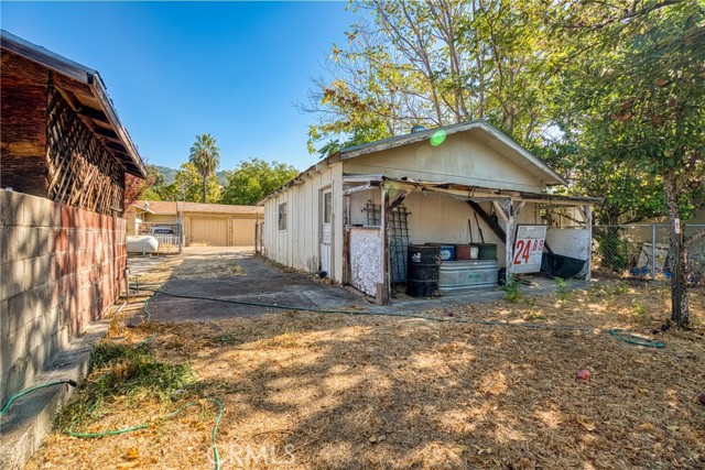 6000 E Highway 20, Lucerne CA: https://media.crmls.org/medias/e276ecf2-34ec-4be3-8279-c721d23444df.jpg