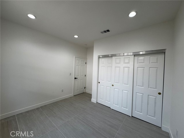 257 E Marker, Long Beach CA: https://media.crmls.org/medias/e276f6ca-02bc-4581-986d-9736fabc70c3.jpg