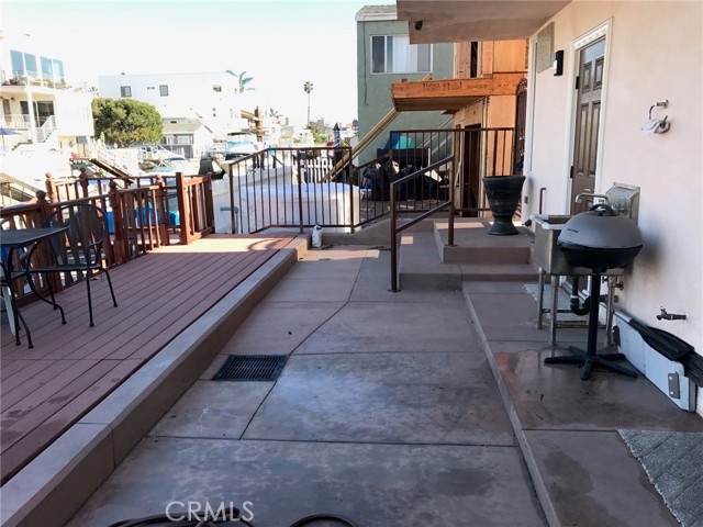 Detail Gallery Image 15 of 19 For 16754 Pacific Coast Hwy #B,  Sunset Beach,  CA 90742 - 3 Beds | 3 Baths