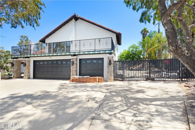 Detail Gallery Image 4 of 53 For 17295 Ridge Canyon Dr, Riverside,  CA 92506 - 4 Beds | 2/1 Baths